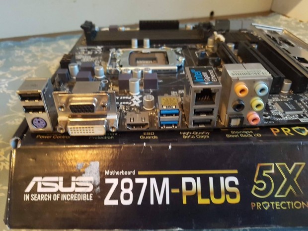 Asus Z87M-PLUS DDR3 alaplap dobozos.