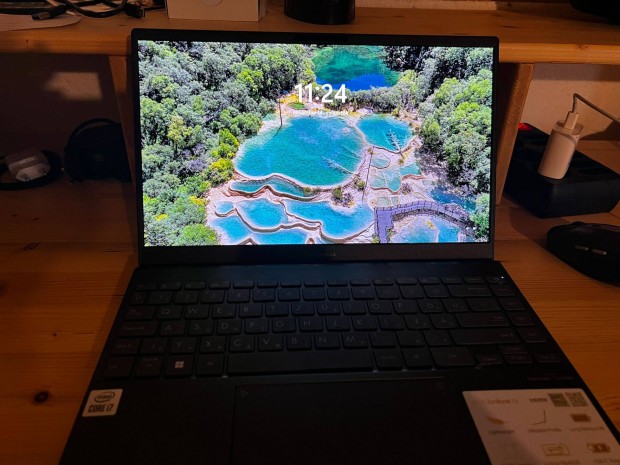 Asus Zenbook 13 UX325J