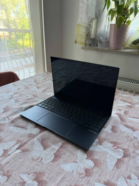 Asus Zenbook Flip 13 OLED I7 16GB 1TB