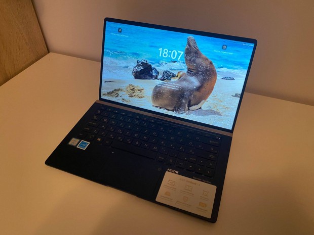 Asus Zendbook UX333F Laptop
