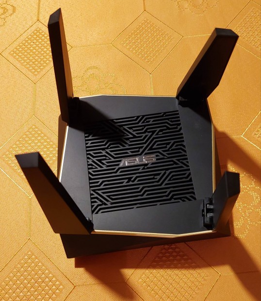 Asus ax92u router elad.