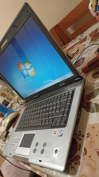 Asus core 2 laptop