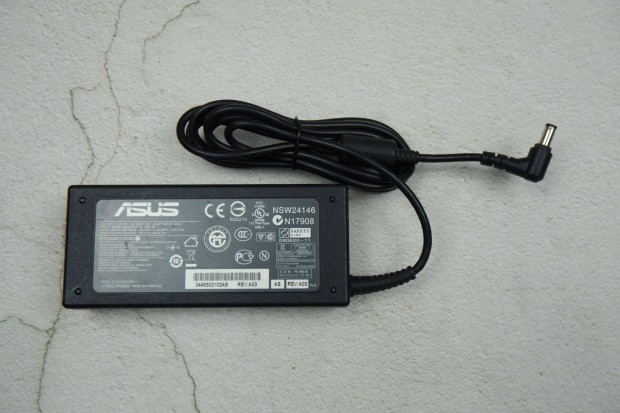 Asus gyri laptop tlt 19V 4.74A PA-1900-36