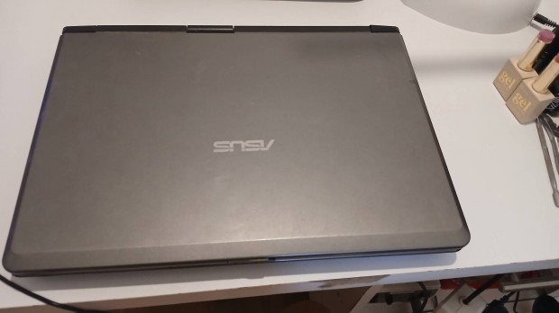 Asus laptop X51L