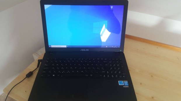 Asus laptop elad