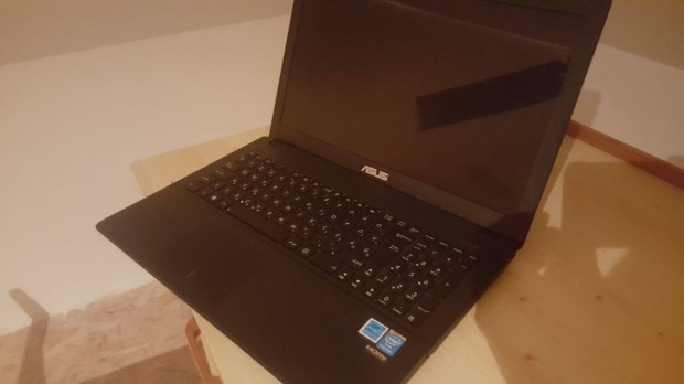 Asus laptop elad