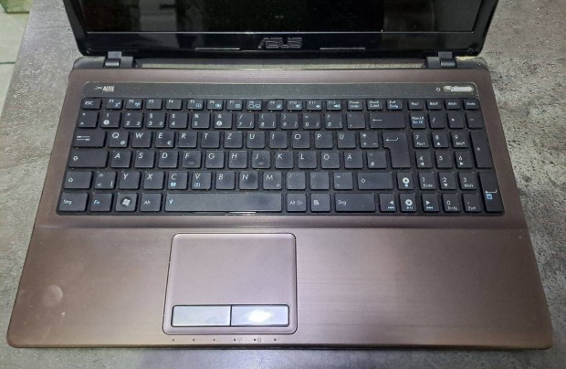 Asus laptop elad