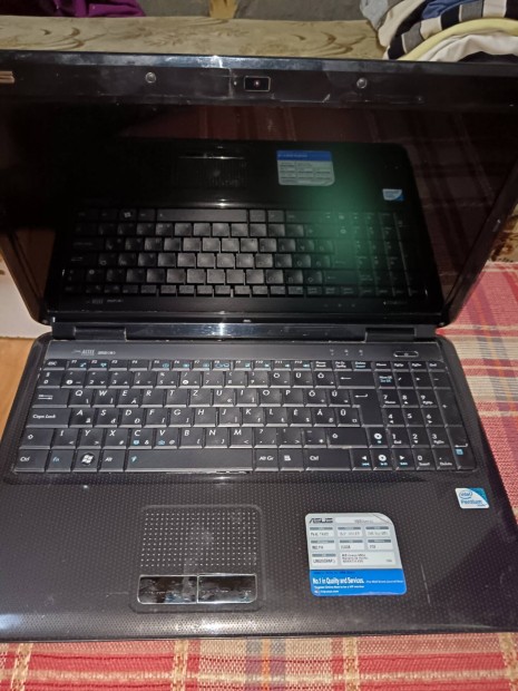 Asus laptop elad 