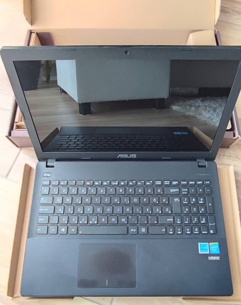 Asus laptop elad!