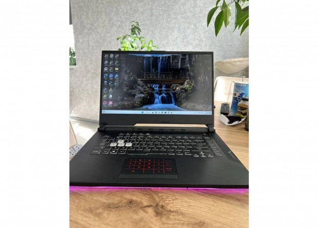 Asus laptop elad jtkra is Rgb-s 256GB SSD + 750GB HDD