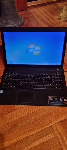 Asus laptop i3 2.2 ghz 2 gb ram 600 gb hdd 