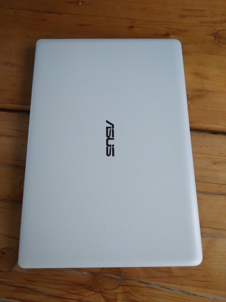 Asus laptop jo akksi szep allapot