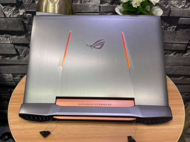 Asus rog laptop elad 17,3" Full HD (1920x1080) 75Hz