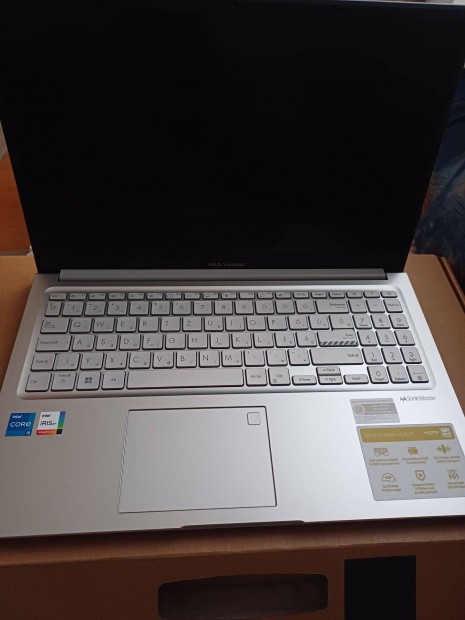 Asus vivo boox laptop elad