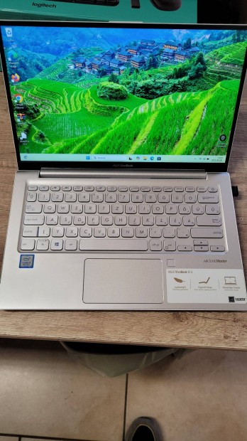 Asus vivobook s13, i3-8145, SSD, használatra kész