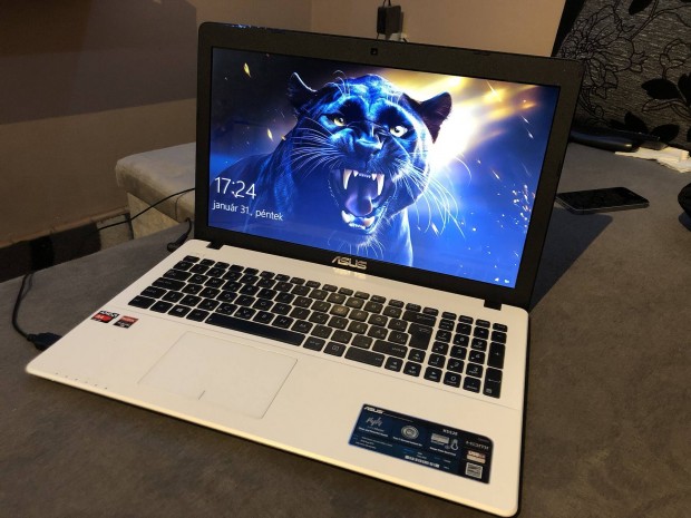 Asus x552e laptop