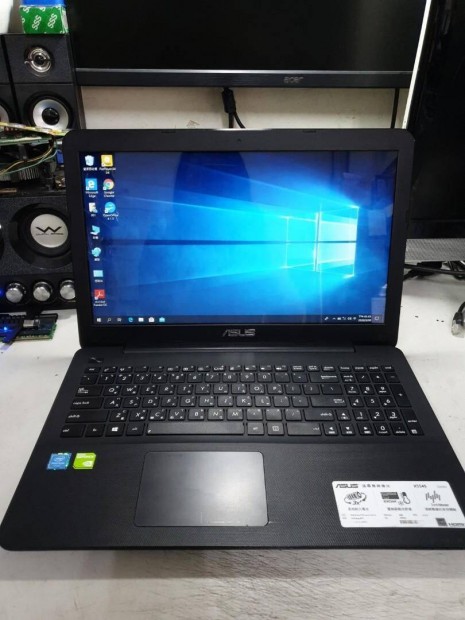 Asus x554s jogtiszta win10+4mag+SsD Laptop Elad !!