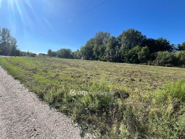 �sv�nyr�r�i 1097 nm-es telek elad�