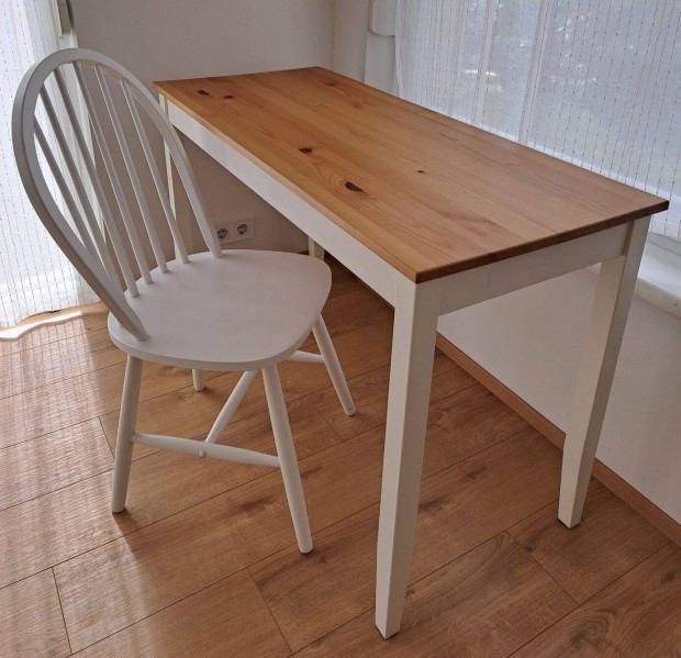 Asztal �s sz�k romantikus lelk�let� �j gazd�j�t keresi