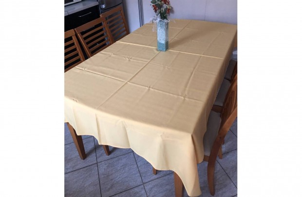 Asztaltert.140x220 cm