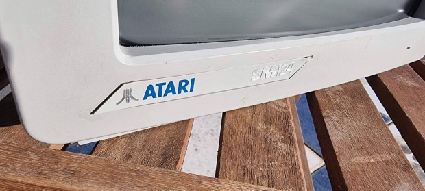 Atari SM124 retro CRT monitor