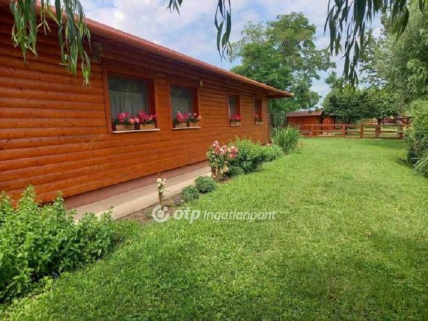 Atk�ri elad� 29435 nm-es telek