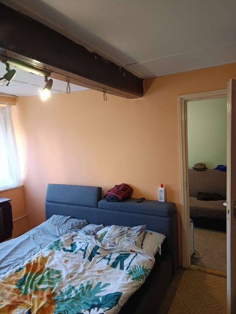 �tlagos �llapot� vegyes�p�t�s� h�z elad�