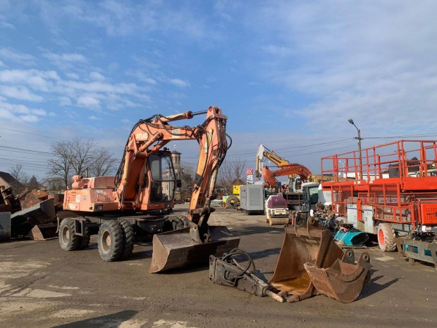 Atlas 1304 gumikerekes kotr�