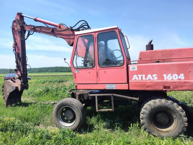 Atlas 1604 gumikerekes kotr elad