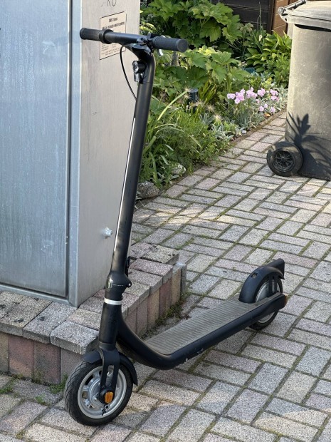 Atomi Alpha elektromos roller eladó + tartalék motorral, gumikkal