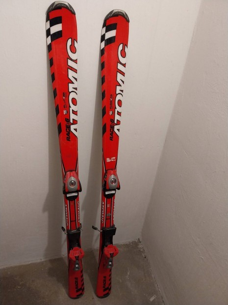 Atomic 140 cm hossz slc