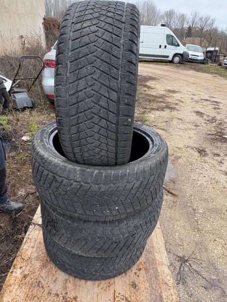 Atturo 285/40 R 20 t�ligumi garnit�ra j� �llapotban elad�