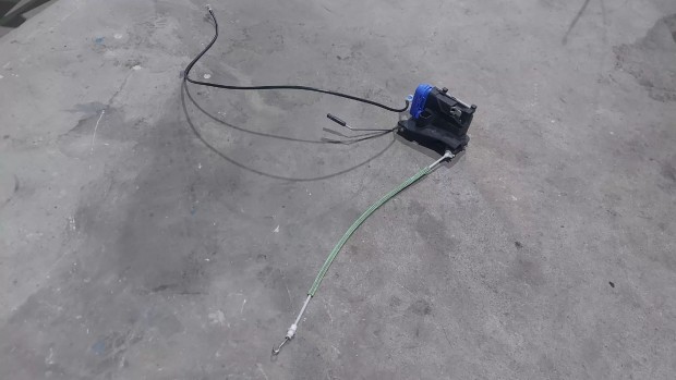 Audi 100 91- Bal h�ts� ajt� ajt�z�r z�rszerkezet z�r szerkezet 8920