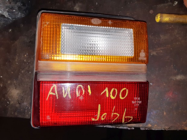 Audi 100 C3 Jobb H�ts� L�mpa