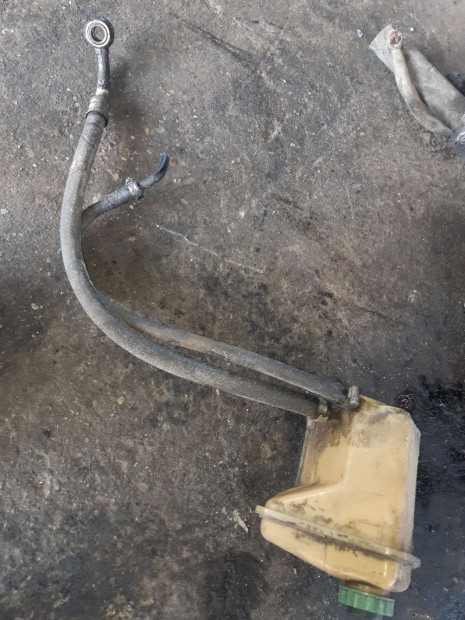 Audi 100 C4 89-93 Szerv� Olaj Tart�ly