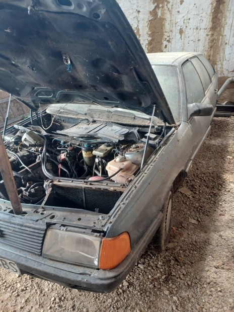 Audi 100 coupe 5 ajtos 2.2 i benzines bontott alkatrészek