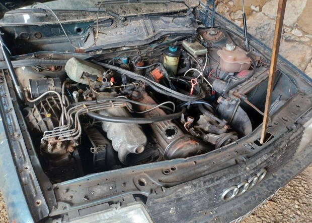 Audi 100 coupe 5 ajtos 2.2 i benzines bontott alkatrszek