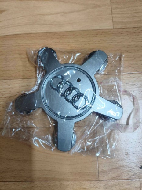 Audi 135mm csillagkupak 4db