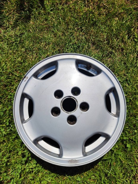 Audi 15" alufelni 4A0 601 025 A