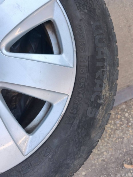 Audi 16 colos alufelni és négyévszakos abroncs eladó