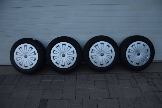 Audi 16-os alufelni dsztrcsval 8W0601025