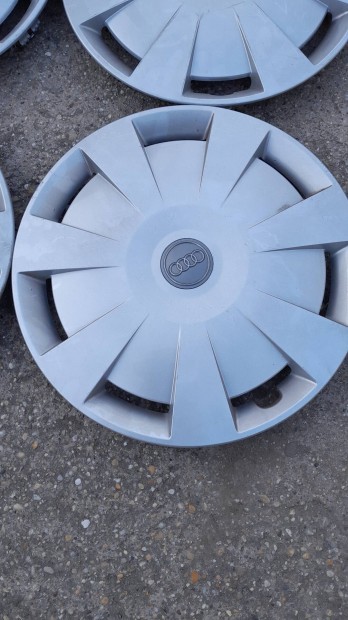 Audi 16colos disztarcsa