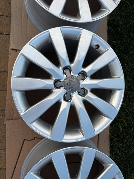 Audi 17" alufelni jó állapotban