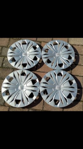 Audi 17 col gy�ri d�szt�rcsa