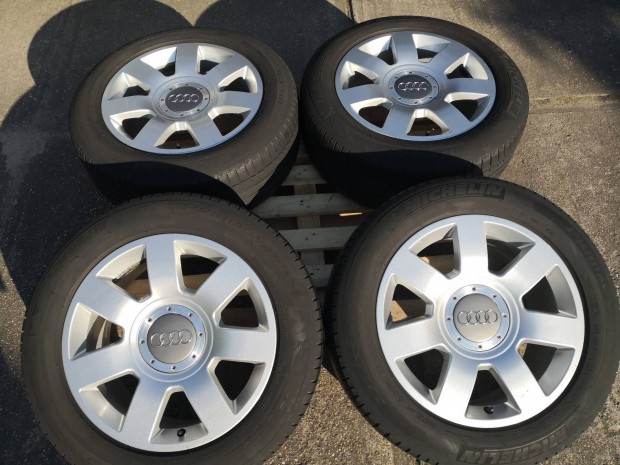 Audi 17-es gyári alukerék 5x112-es lyukosztású