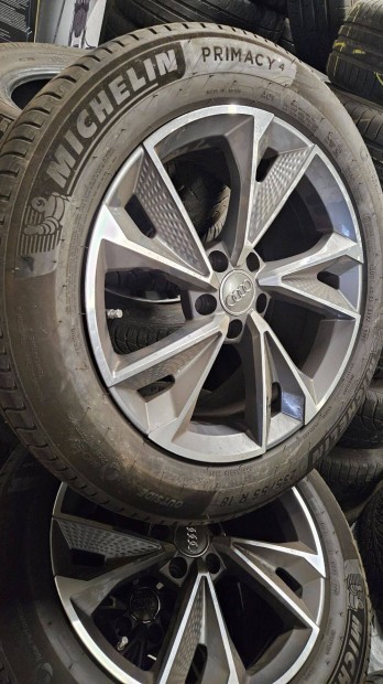 Audi 18" alufelni 235/55R18