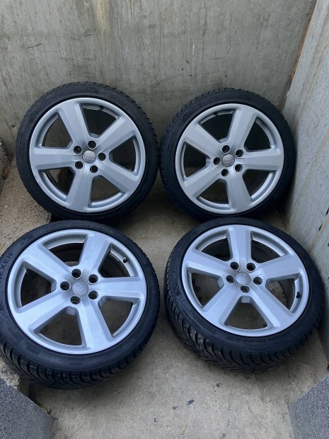 Audi 18 col 5x112 alufelni 2024 négyévszakos gumival