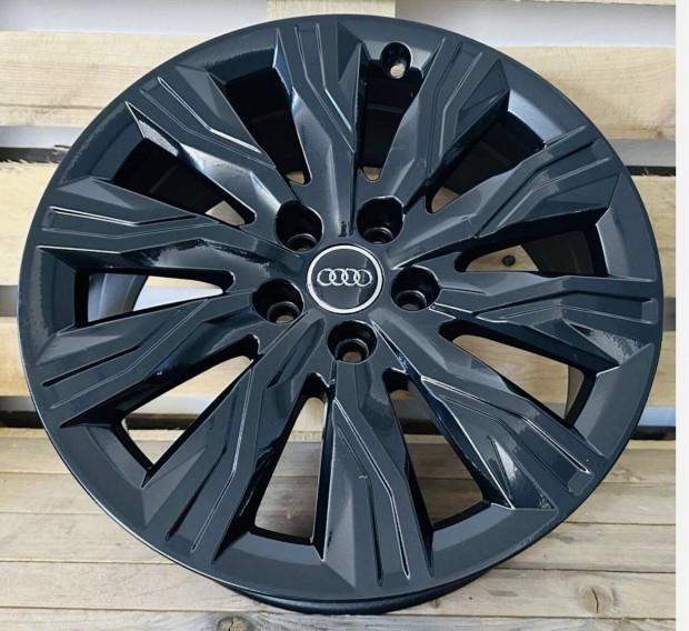 Audi 18as gyári alufelni 5x113 A3 A4 TT A6 Q3 Q5