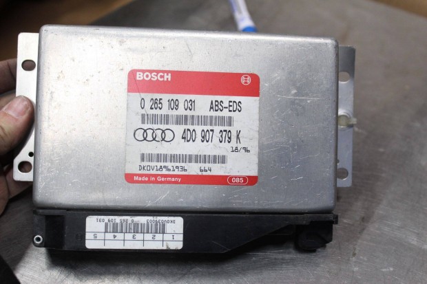 Audi 1996 ABS vezérlő modul 4D0907379K