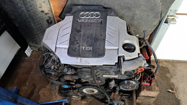 Audi 2,7V6 dzel motor burkolat elad Bpp 